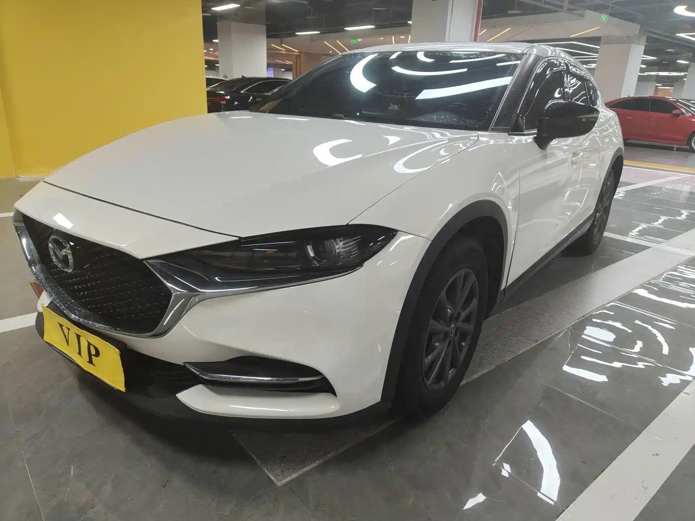 Фото 1 - Mazda CX-4