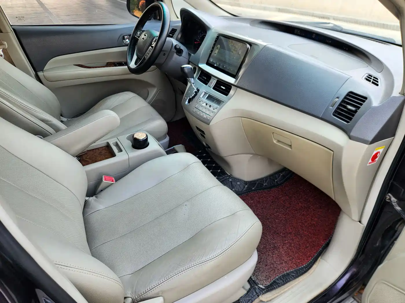 BYD M6 2013 2.4L Automatic Premium фото 15