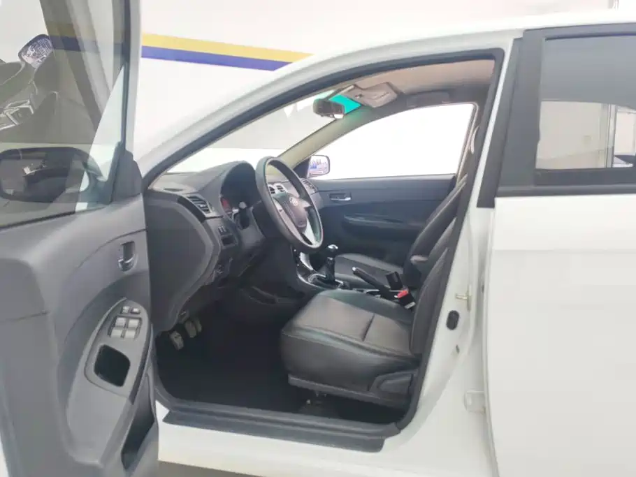 Фото 9 - BYD F3