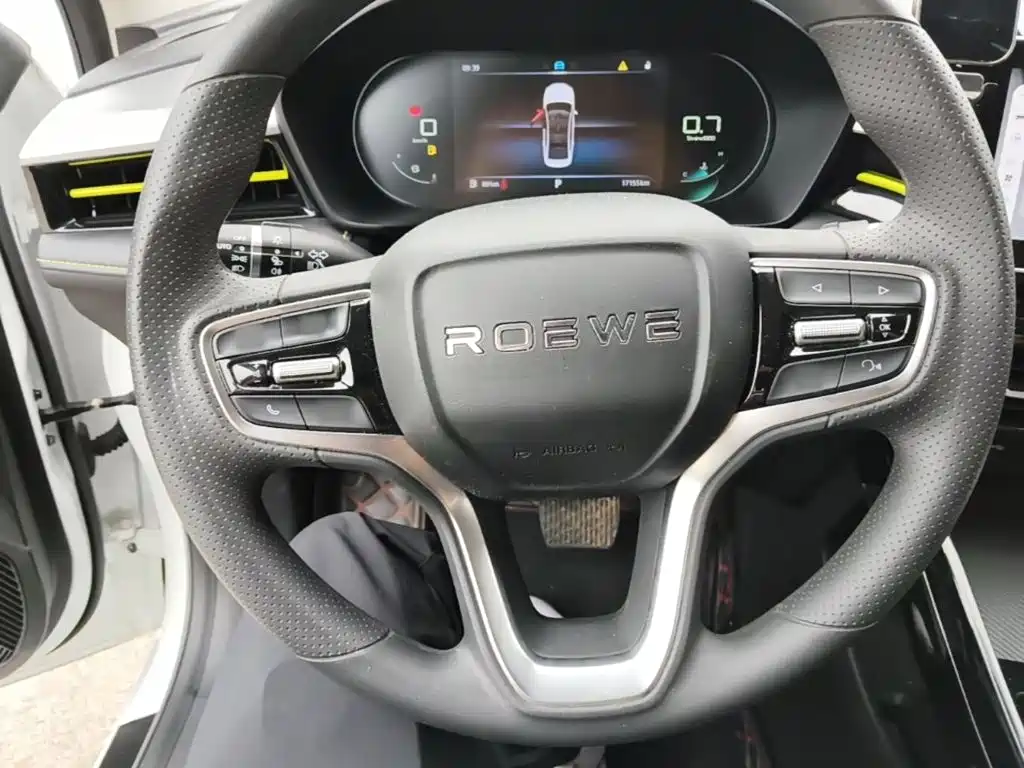 Фото 11 - Roewe i5
