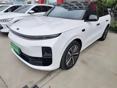 Li Auto L6