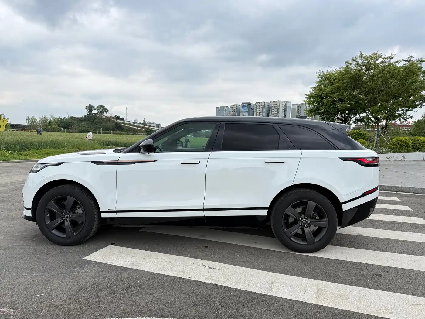 Land Rover Range Rover Velar 2018 P380 R-DYNAMIC SE фото 8