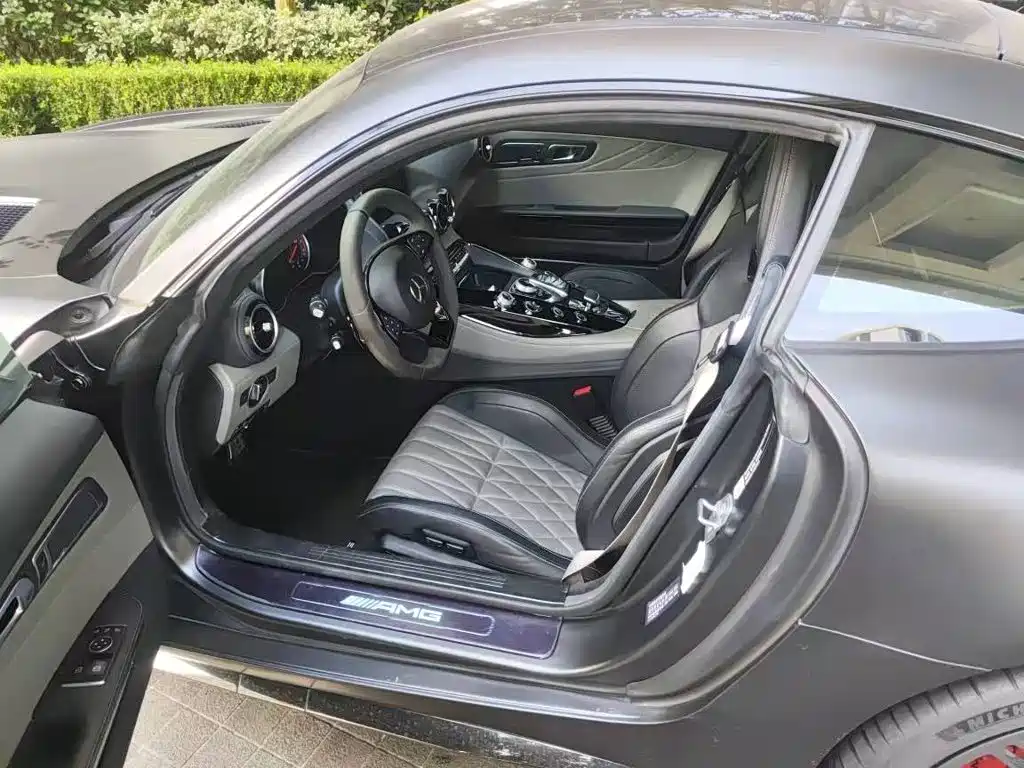 Photo 7 - Mercedes-Benz AMG GT