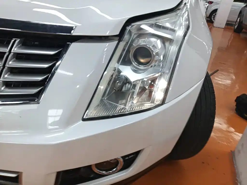 Фото 24 - Cadillac SRX