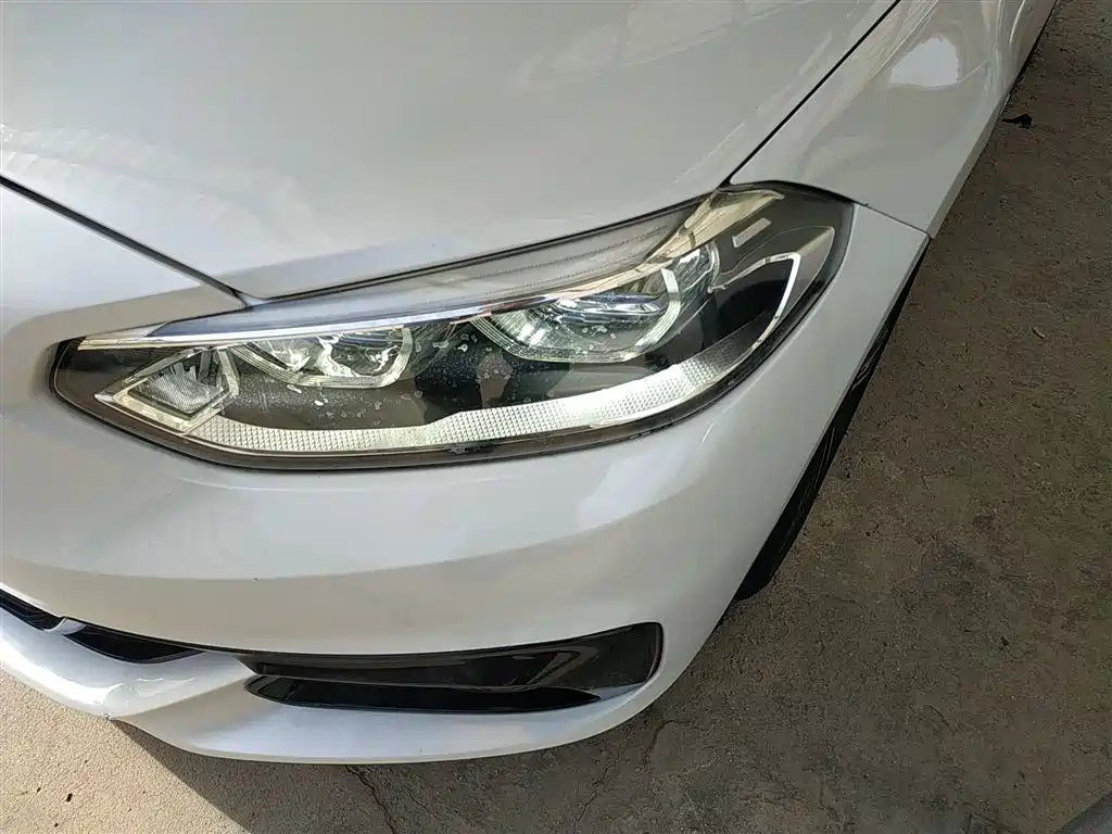 BMW 1 Series 2017 118i Sport фото 24