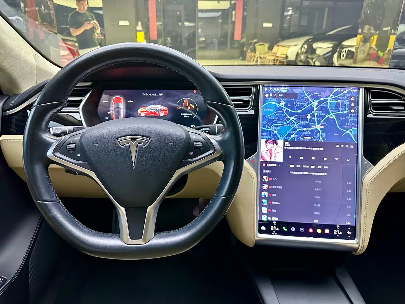 TESLA MODEL S
