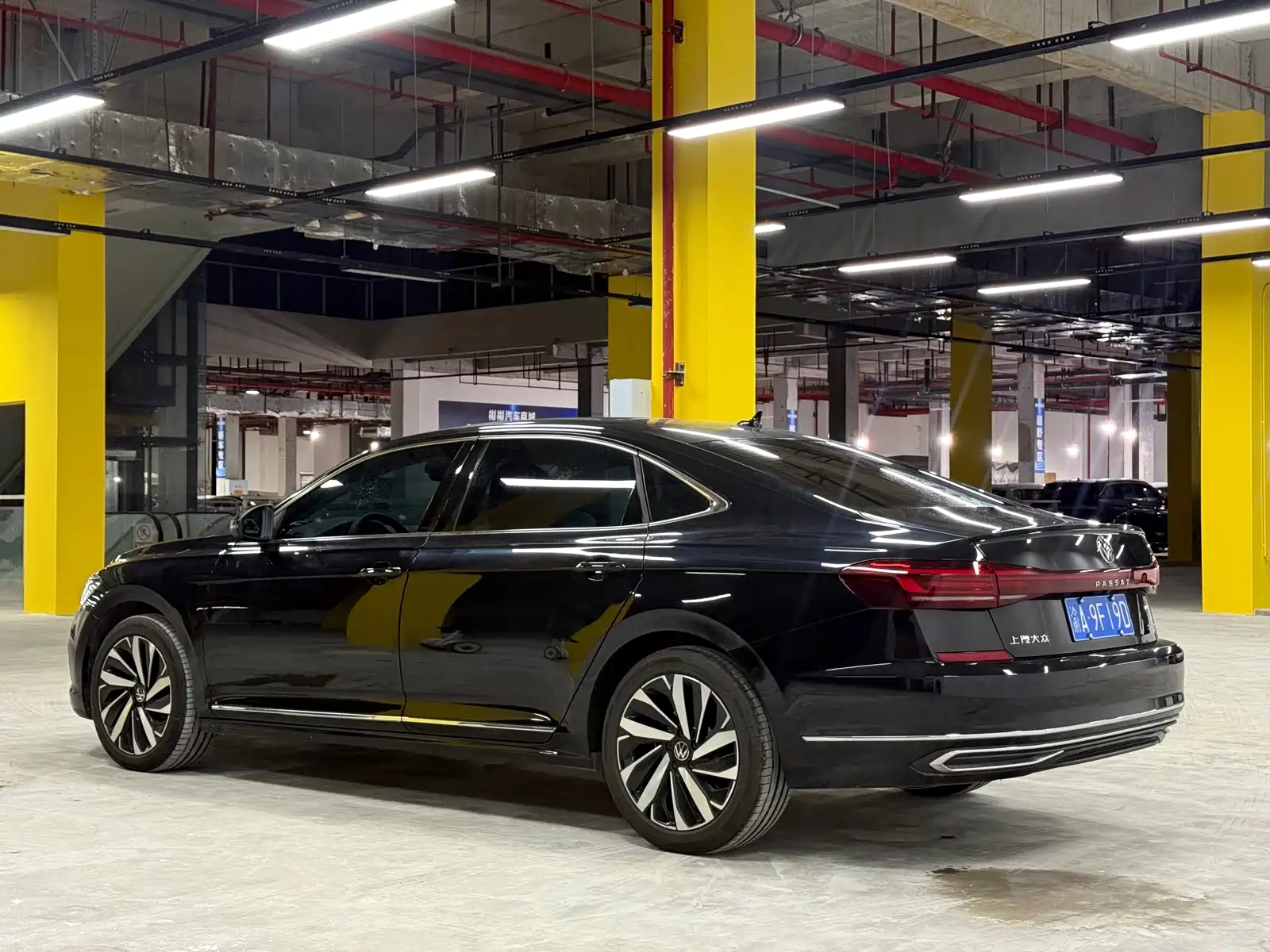 صورة 6 - Volkswagen Passat