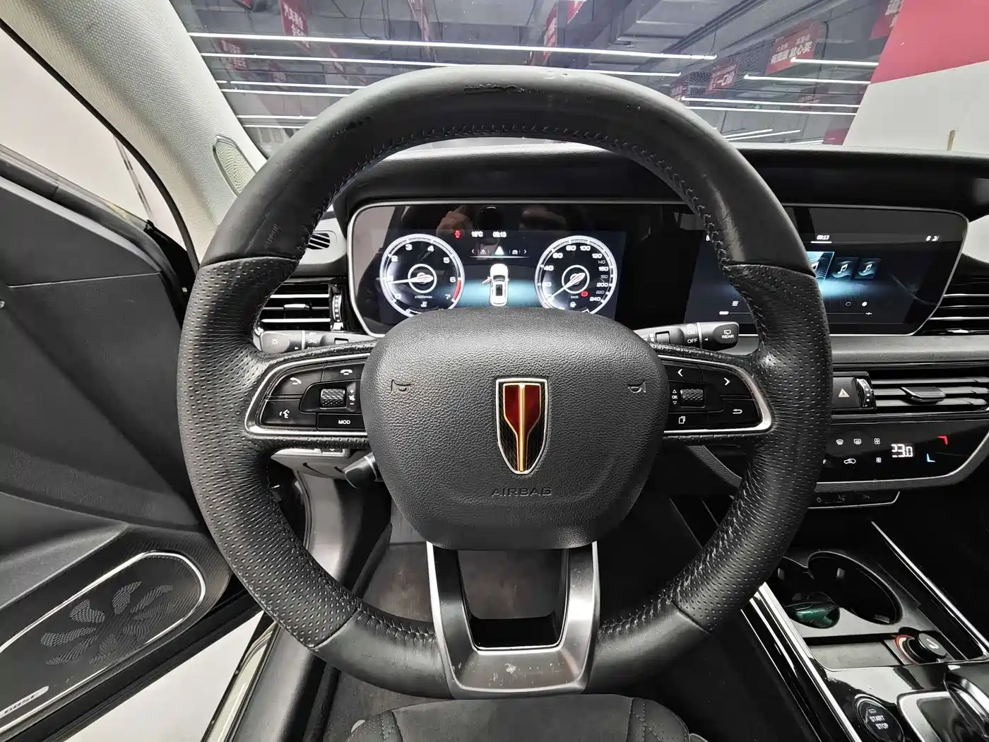 Photo 5 - Hongqi HS5