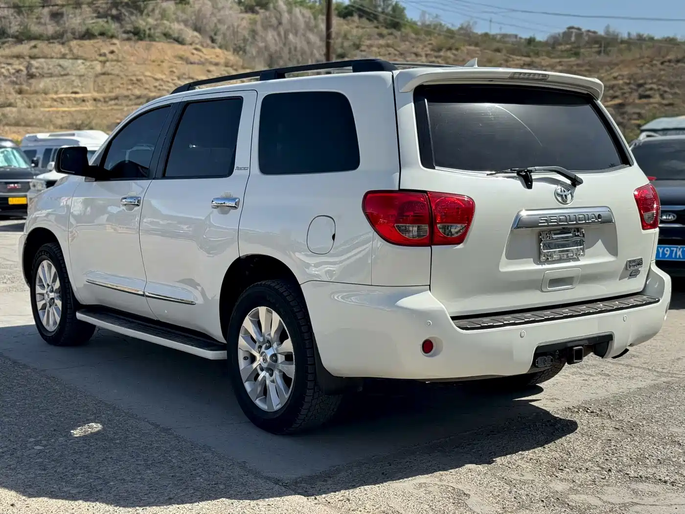 Toyota Sequoia 2012 2010 5.7 Platinum Edition