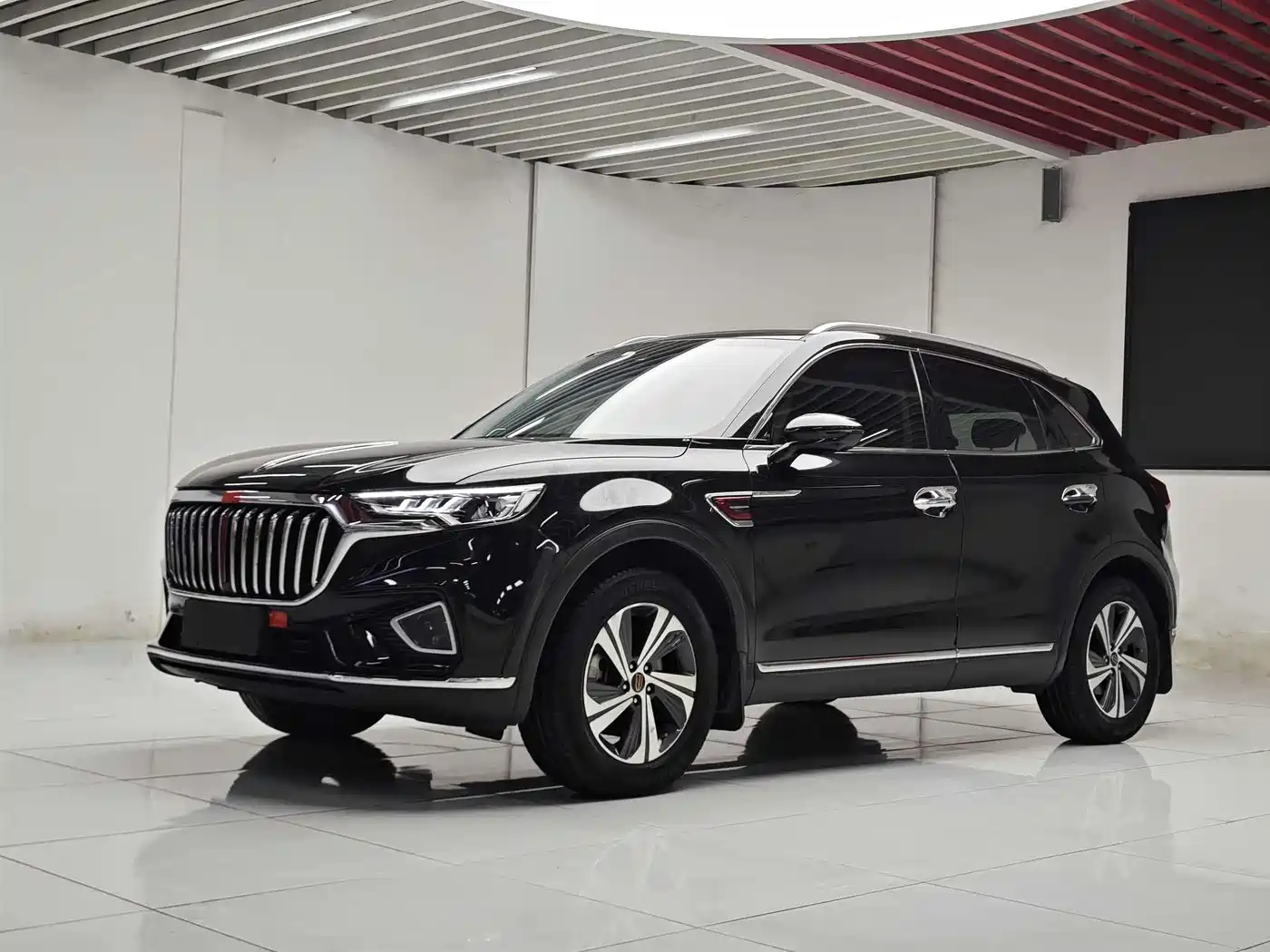 Photo 1 - Hongqi HS5