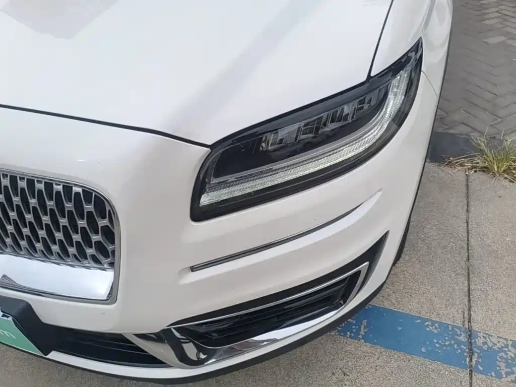 Lincoln Nautilus (Import) 2019 2019 2.0T 2WD Premium Edition China VI