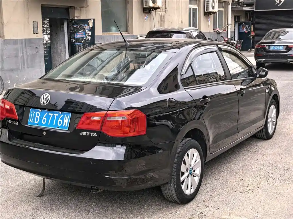Volkswagen Jetta 2015 Value Edition 1.6L Manual Comfort фото 5