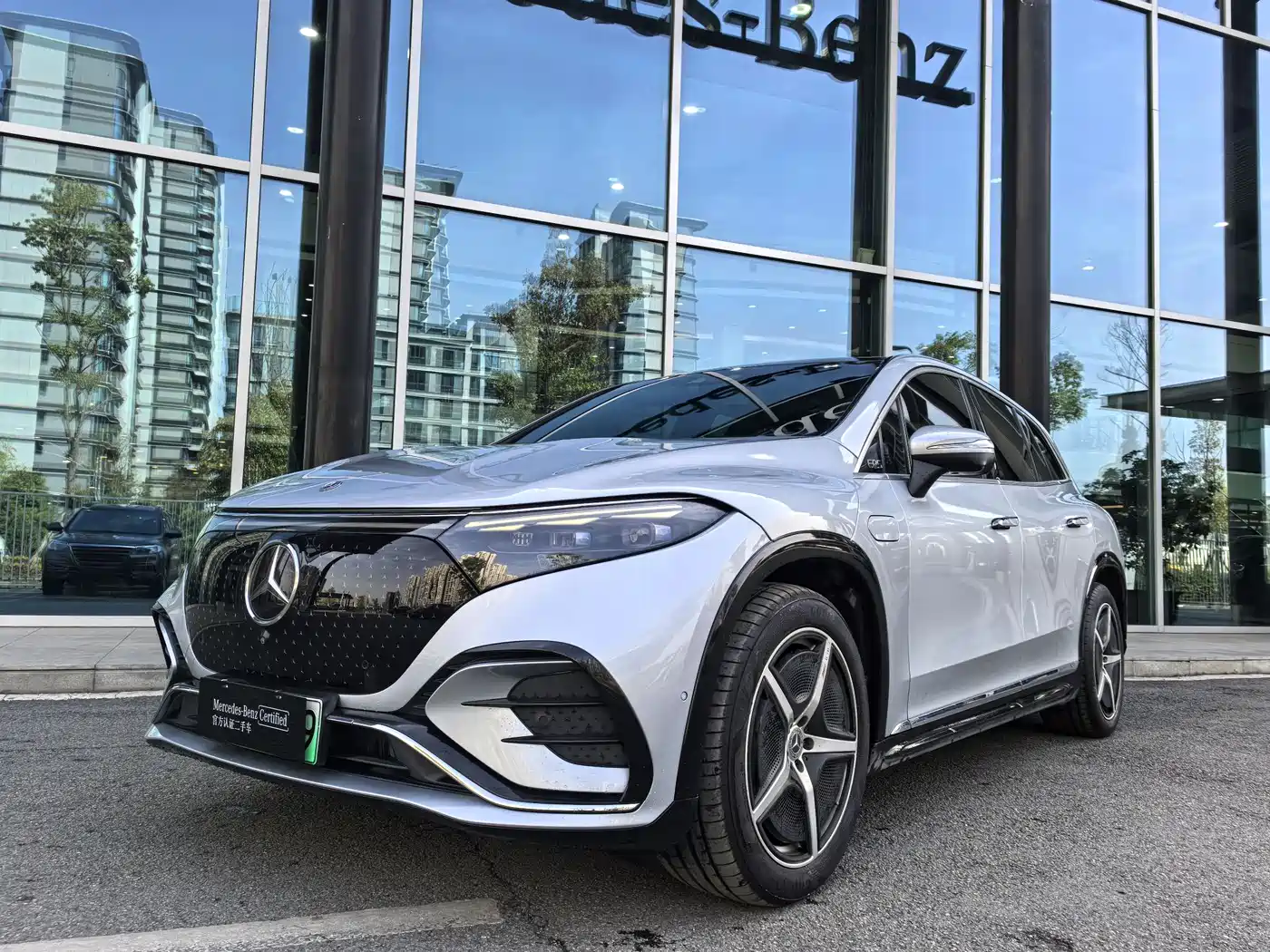 MERCEDES-BENZ EQS SUV