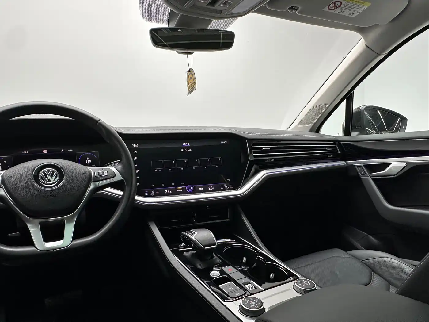 Volkswagen Touareg 2019 3.0TSI Sharp Edge Edition China VI фото 15
