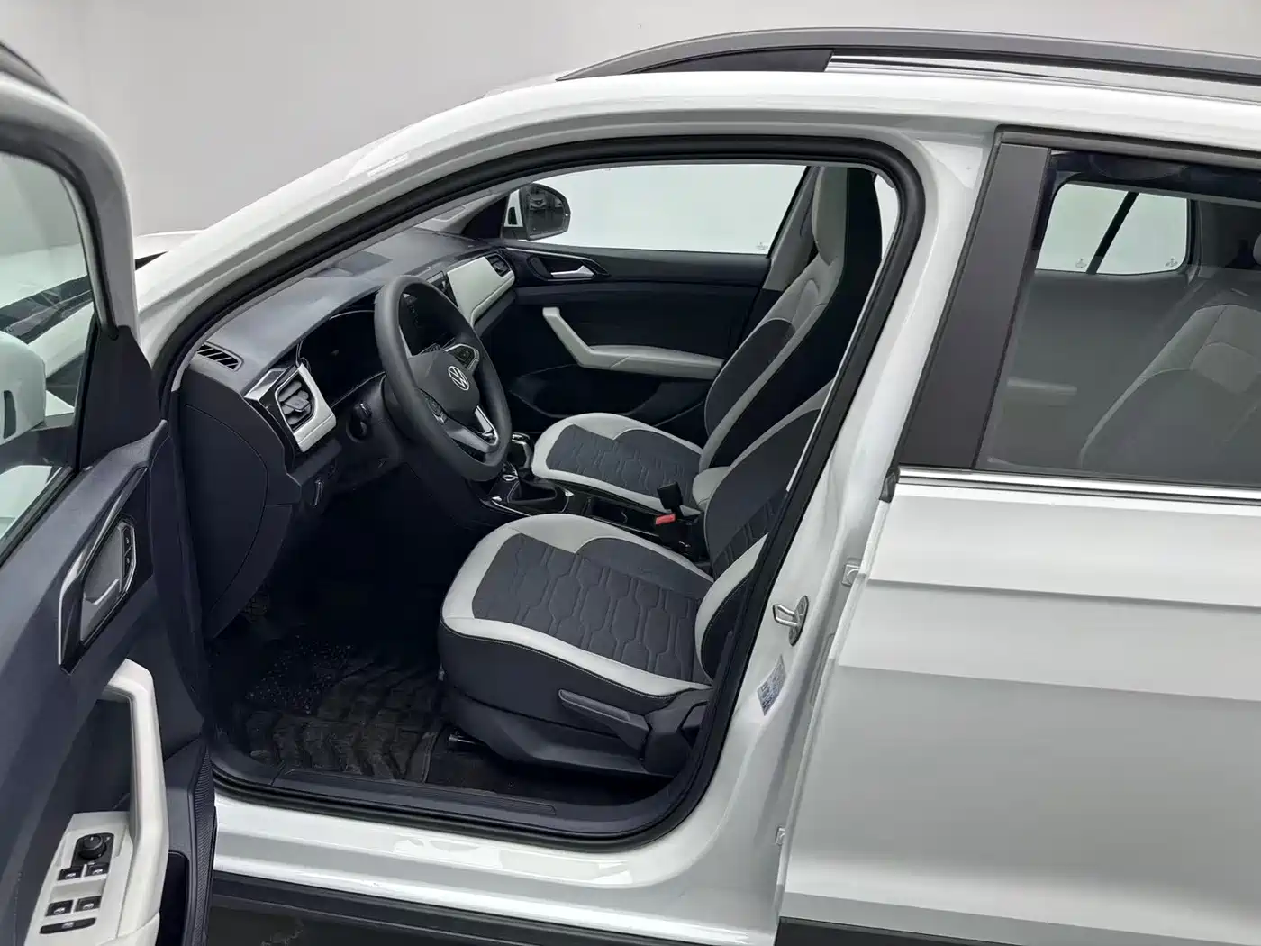 Volkswagen Tharu 2026 New Sharp 1.5L Aspiration Edition фото 5