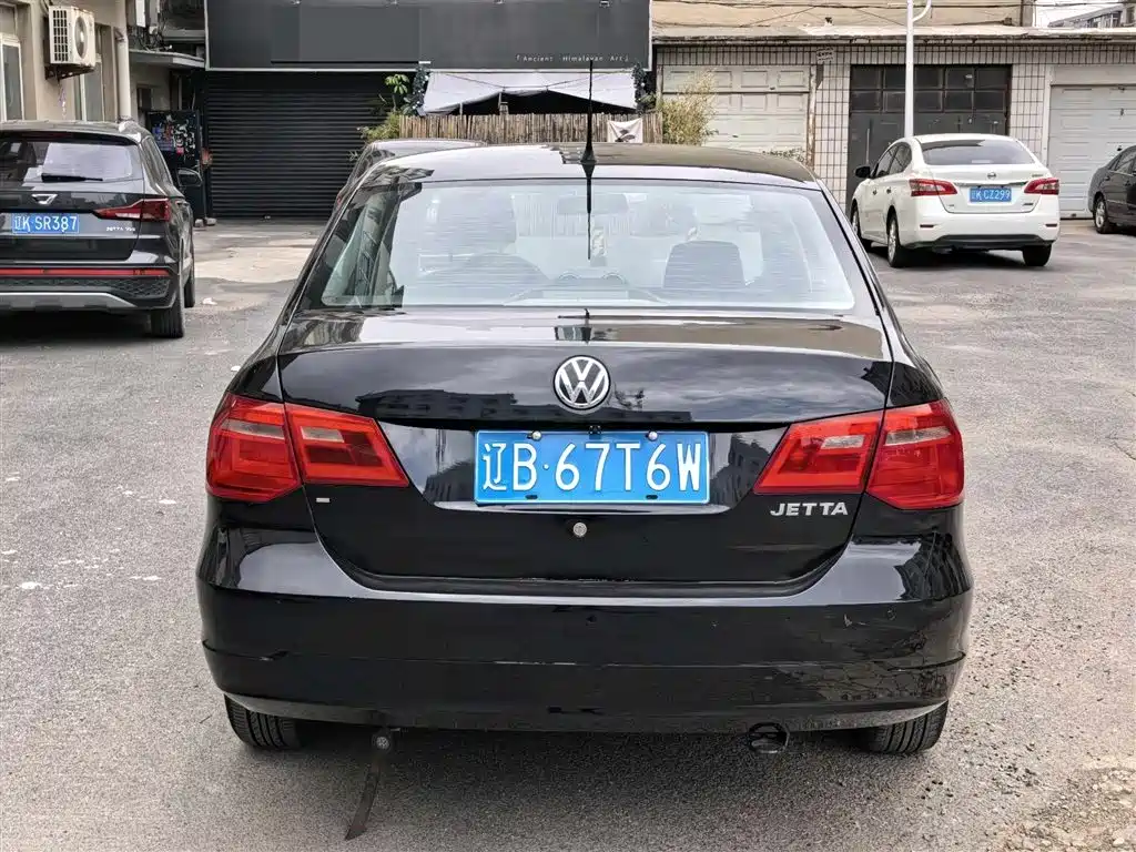 Volkswagen Jetta 2015 Value Edition 1.6L Manual Comfort фото 4