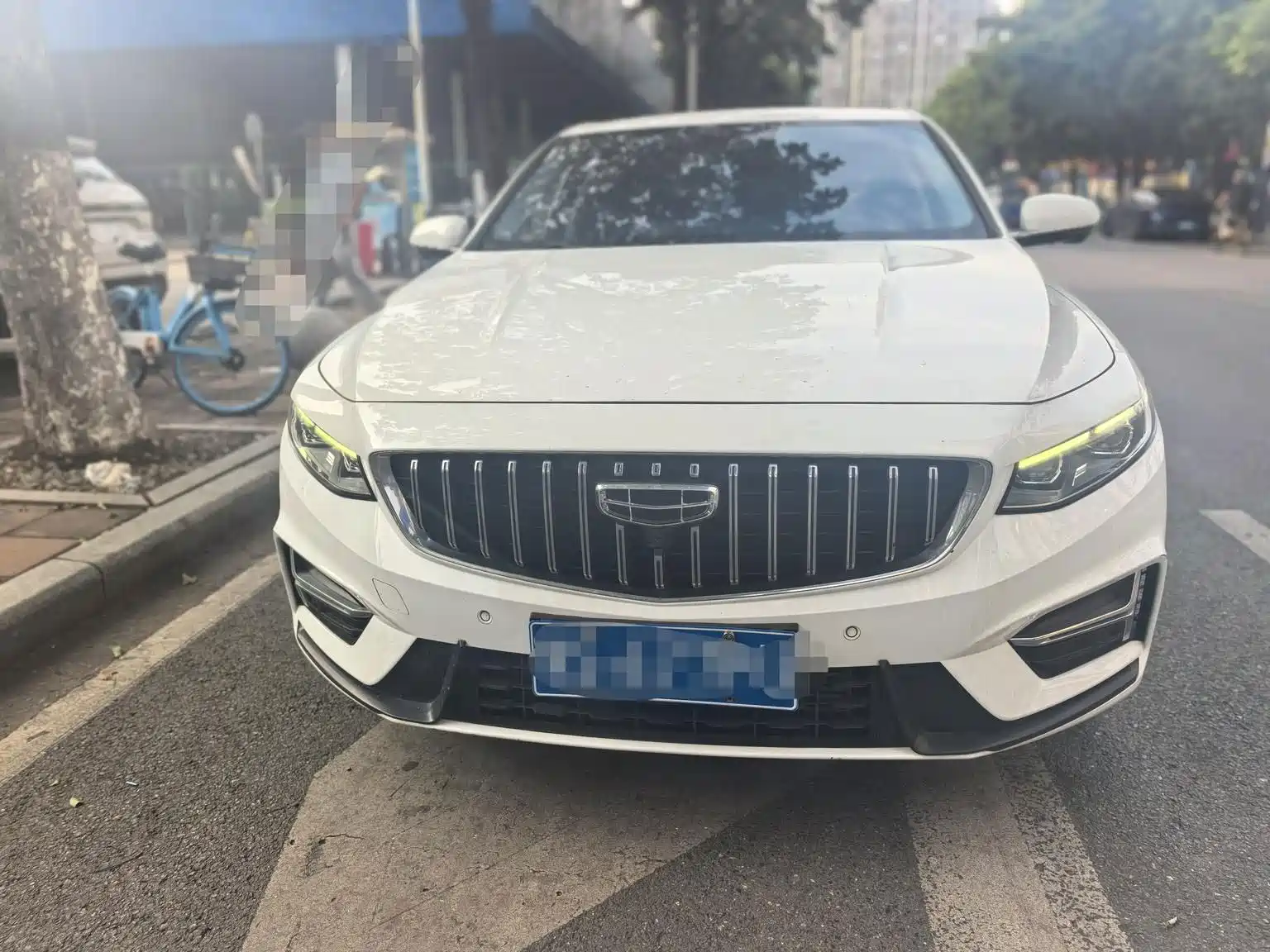 Фото 2 - Geely Preface