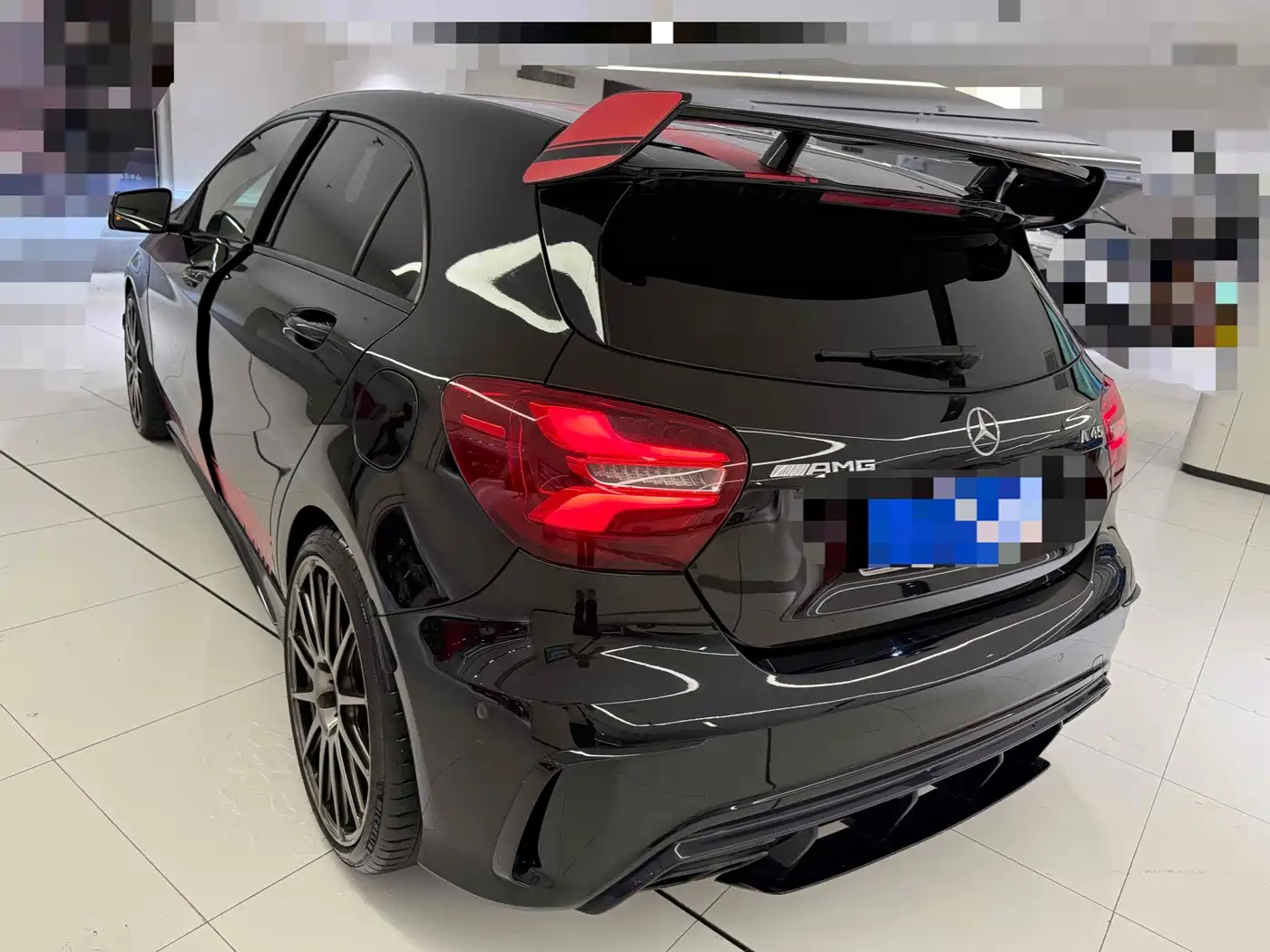 Mercedes-Benz A-Class AMG (Import) 2018 AMG A 45 4MATIC Collector's Edition фото 4