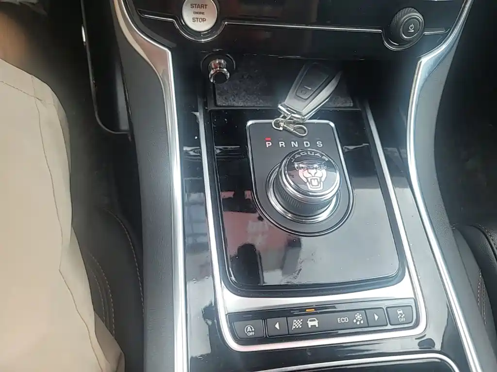 Jaguar XEL 2019 2019 2.0T 200PS Premium