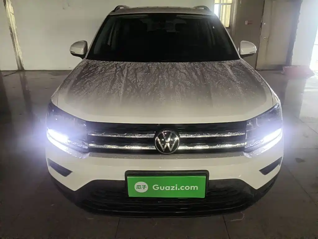 Photo 3 - Volkswagen Tharu