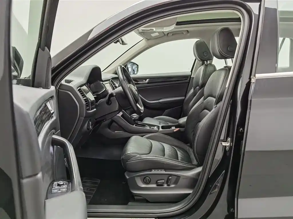 Škoda Kodiaq 2019 Facelift TSI330 5-Seater 2WD Luxury Premium Edition China VI фото 10