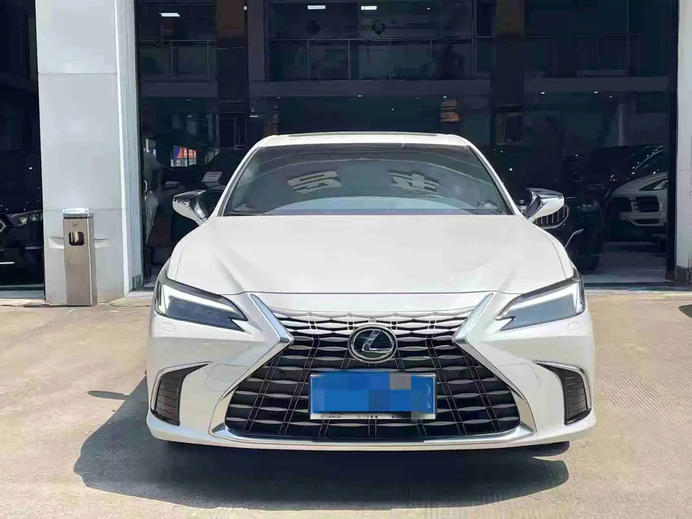 Lexus ES 2025 2025 200 Ultimate Edition