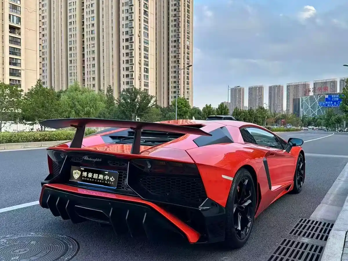 Lamborghini Aventador 2011 LP 700-4 фото 3