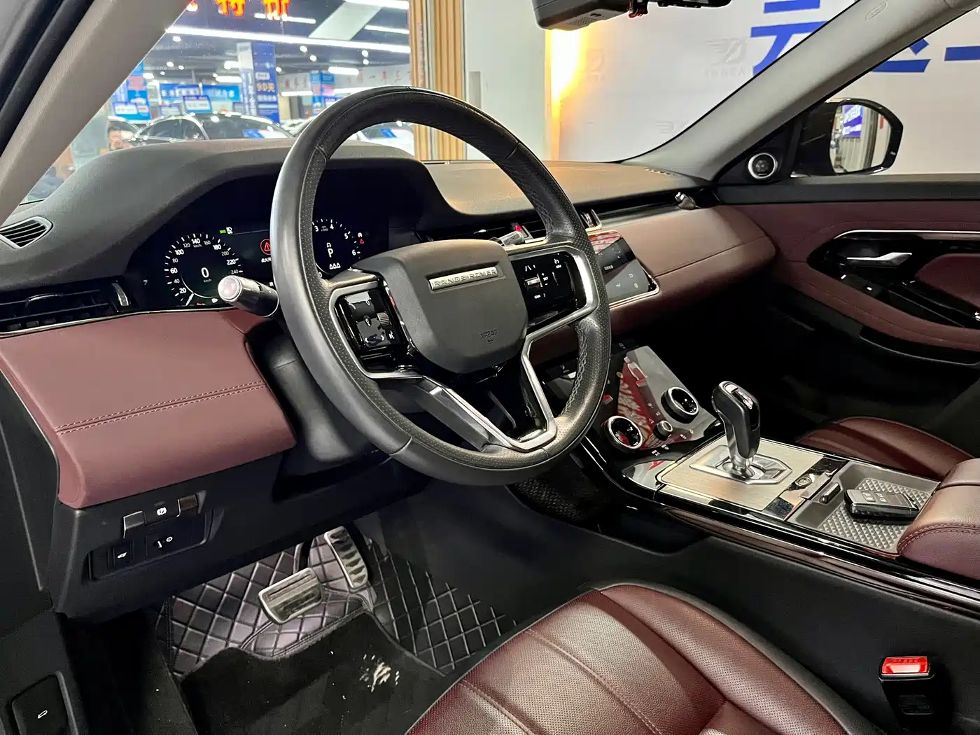 Land Rover Range Rover Evoque 2022 Range Rover Evoque L 249PS R-Dynamic Luxury Edition фото 9