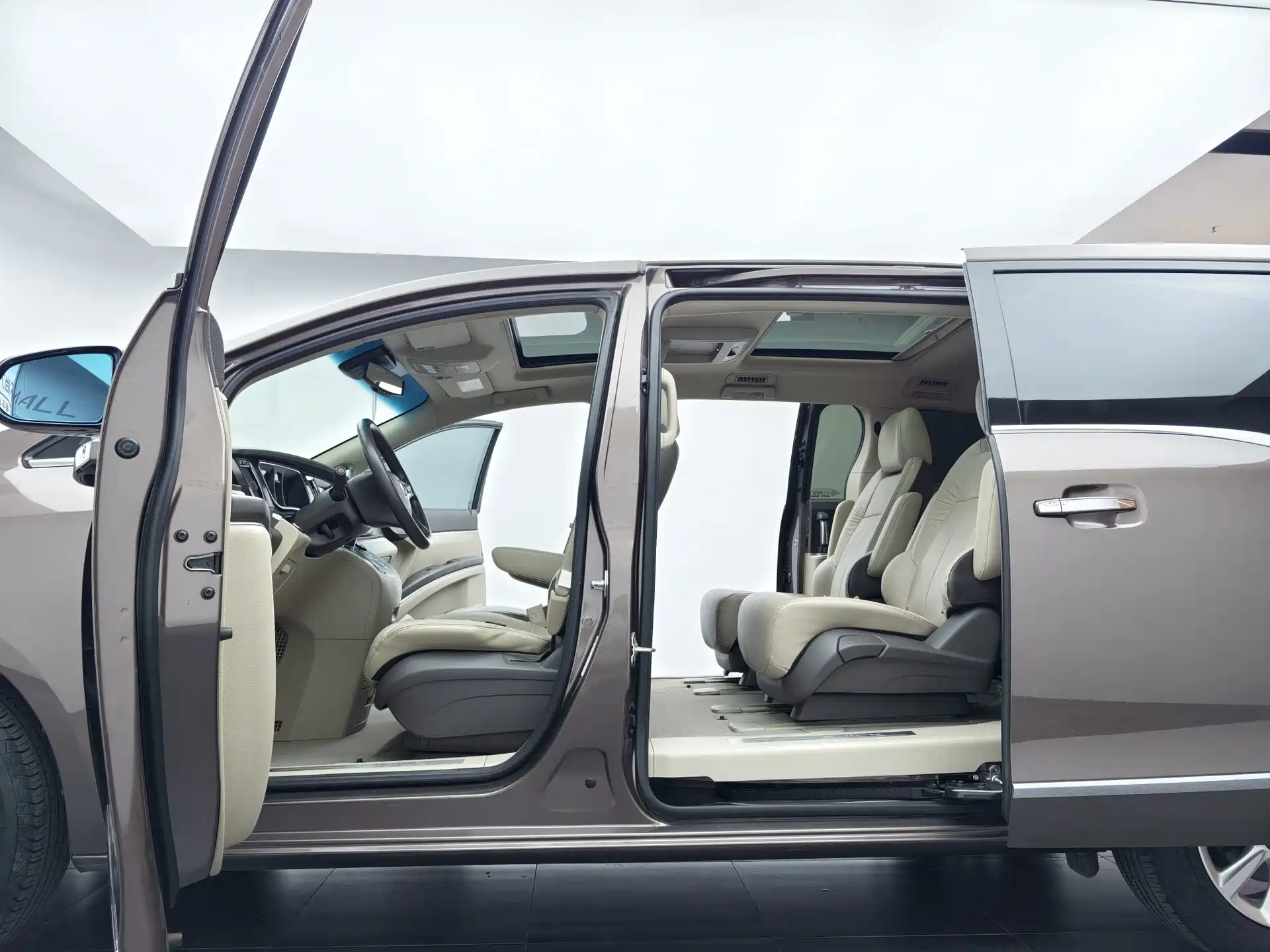 Фото 8 - Buick GL8