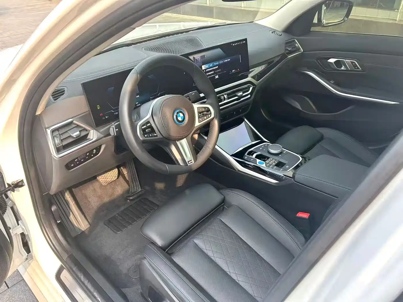 BMW i3 2022 eDrive 35 L фото 4