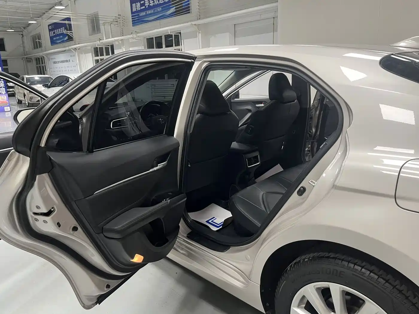 Toyota Camry 2023 2021 Hybrid 2.5HGVP Leading Edition