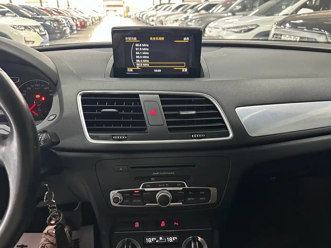 Audi Q3 2015 35 TFSI Comfort фото 6