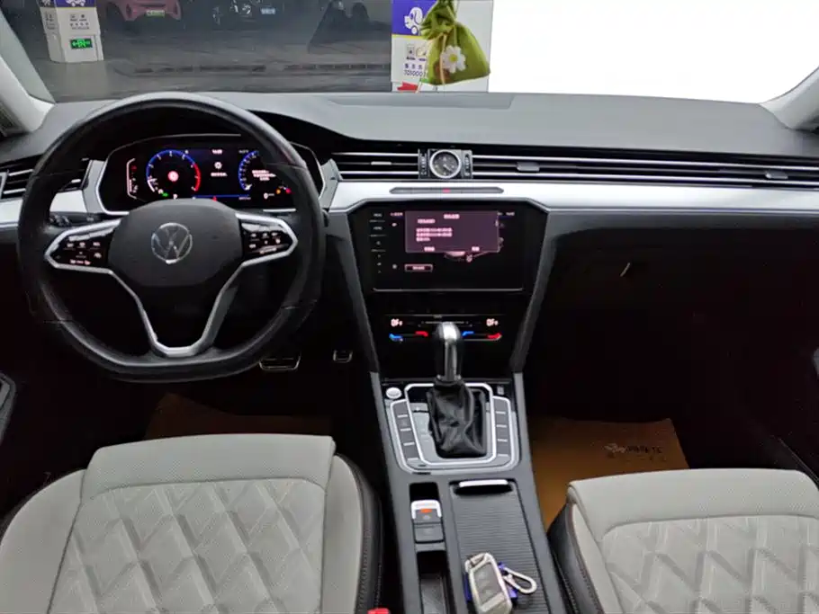 Volkswagen Magotan 2023 Model 2 Million Commemorative Edition 330TSI DSG Luxury фото 12