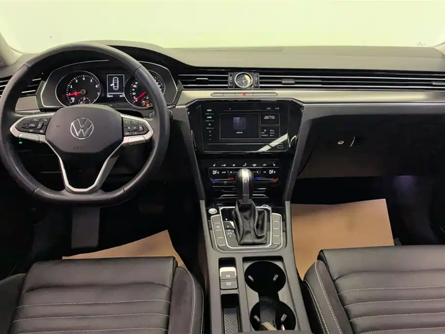 Volkswagen Magotan 2020 280TSI DSG Leading фото 12
