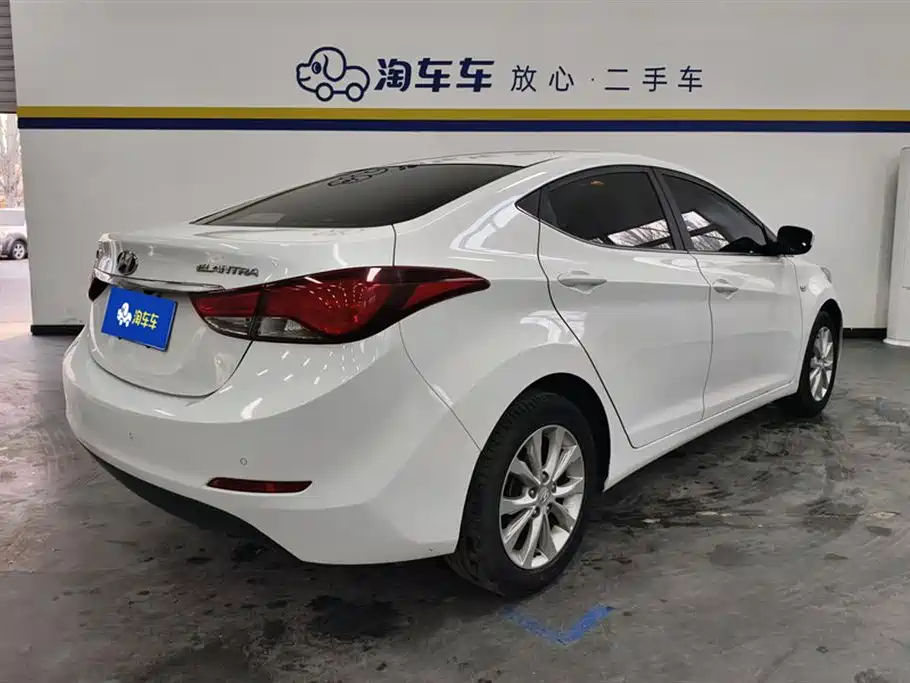 Hyundai Langdong 2016 1.6L Automatic Smart Edition фото 3
