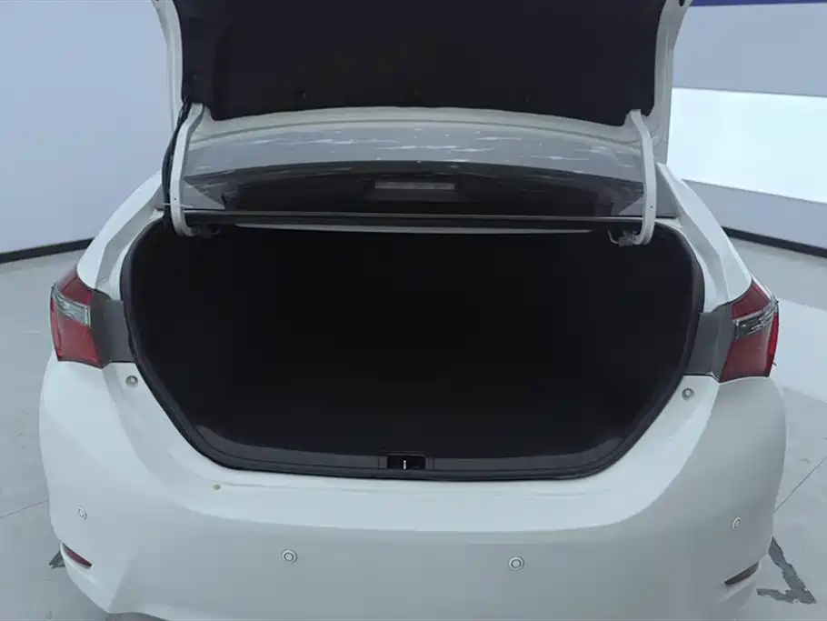 Toyota Corolla 2017 Facelift 1.2T S-CVT GL фото 4