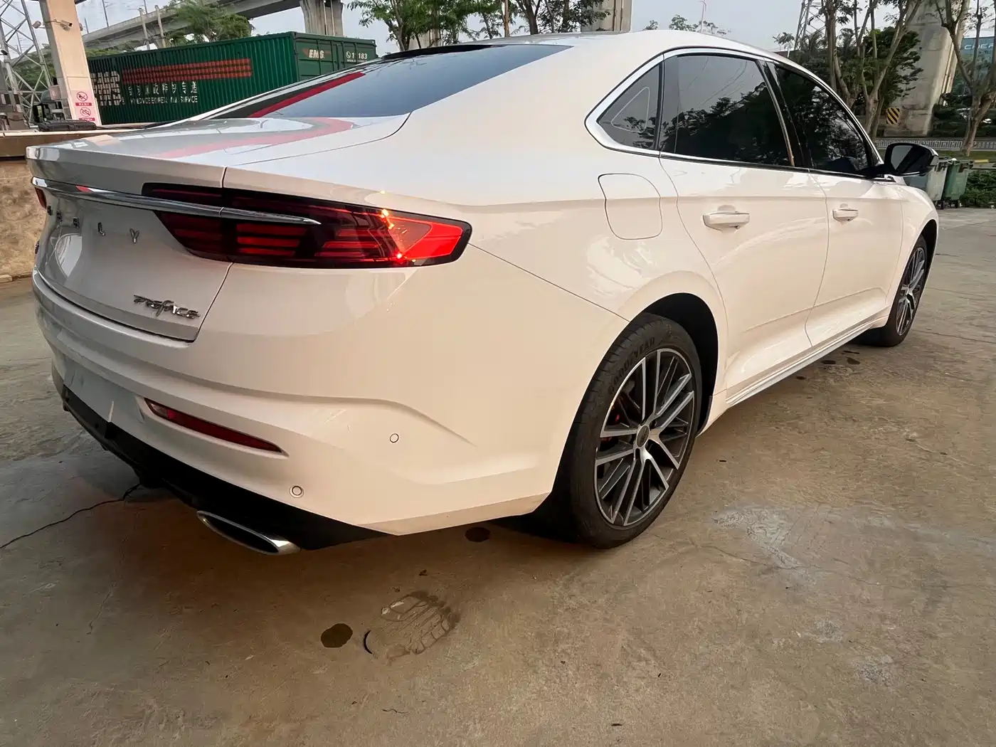 GEELY AUTOMOBILE XINGRUI