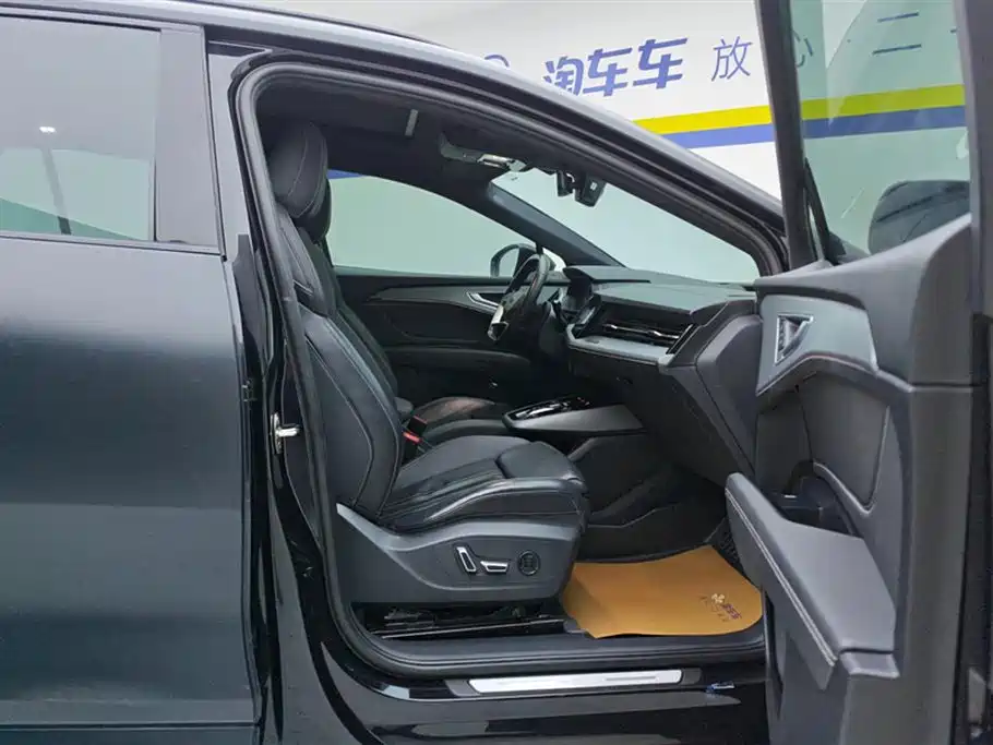 Audi Q5 e-tron 2023 40 e-tron Shining Edition Mecha Package фото 8