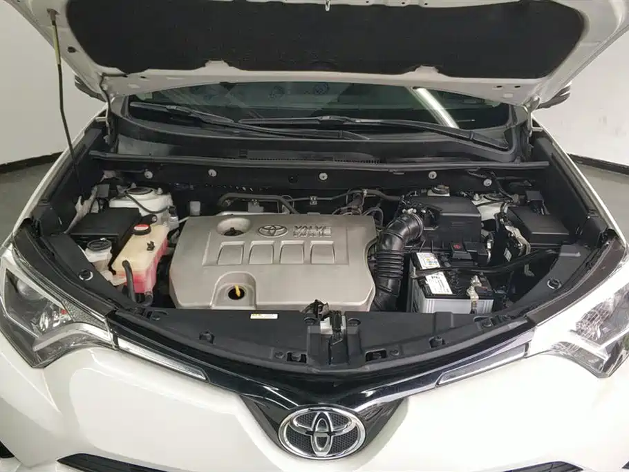 Toyota RAV4 Rongfang 2016 2.0L CVT 2WD Trend (China V) фото 10
