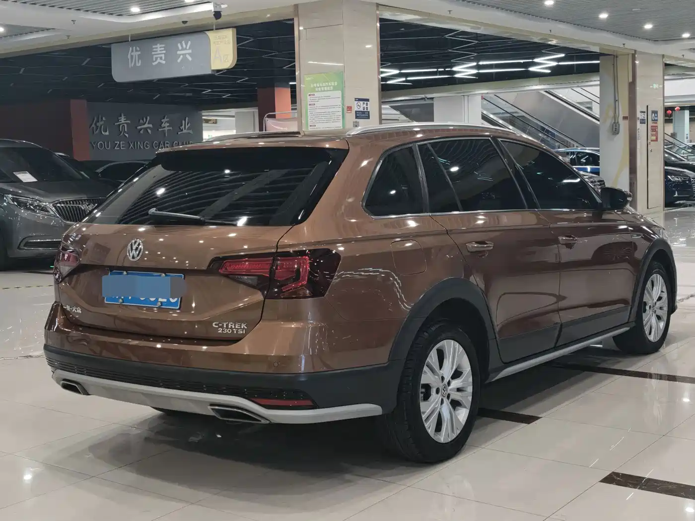 Volkswagen C-TREK 2017 2017 230TSI DSG Comfort