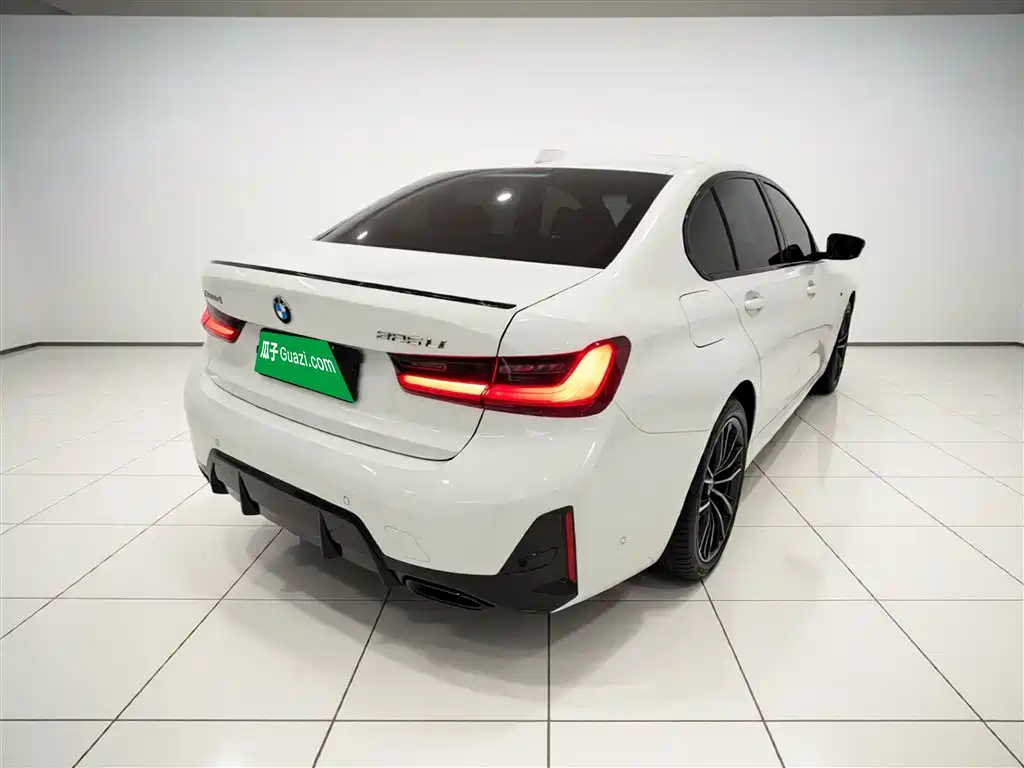 BMW 3 Series 2024 325Li M Sport Shadowline Package фото 7