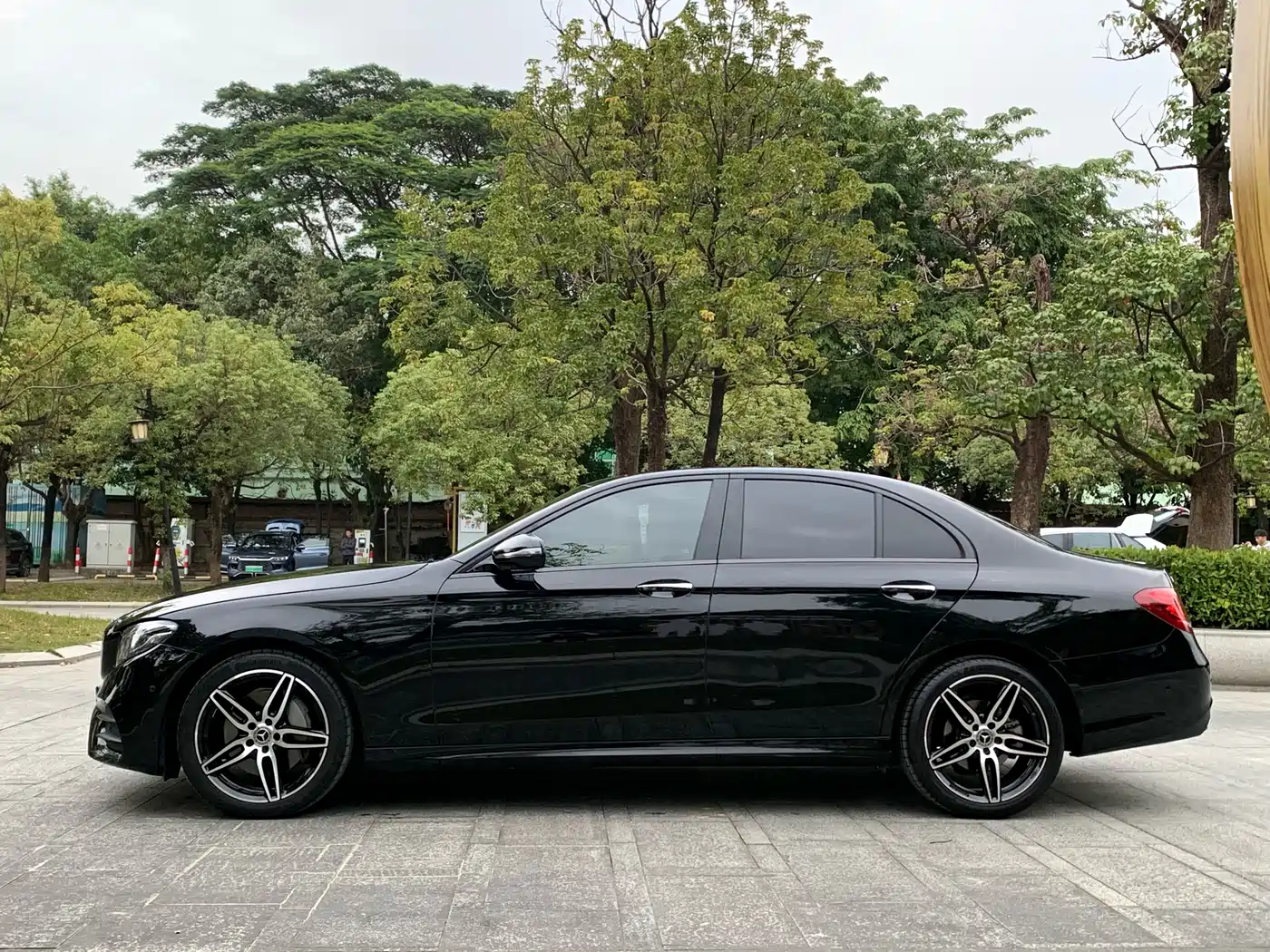 Mercedes-Benz E-Class (Import) 2019 Facelift E 300 Sport Edition фото 15