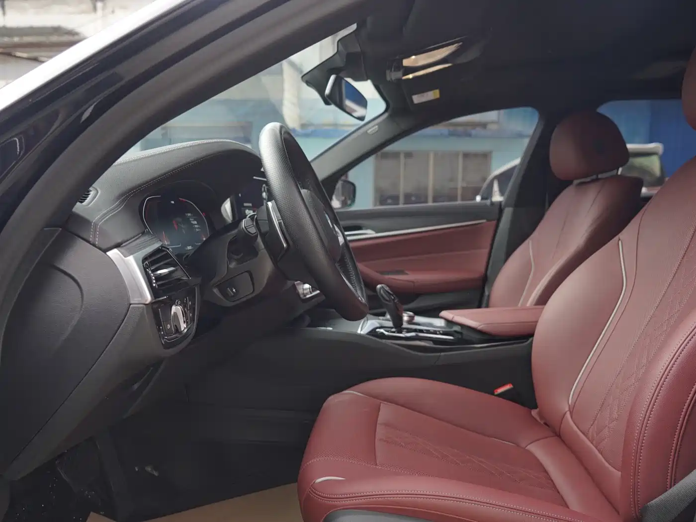 BMW 5 Series 2023 Facelift 530Li Leading M Sport Package фото 4