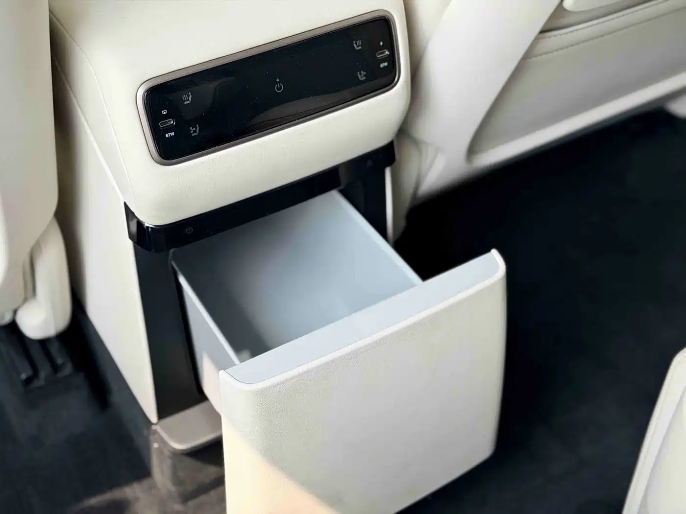 Li Auto Li i8 2025 2025 Standard Edition