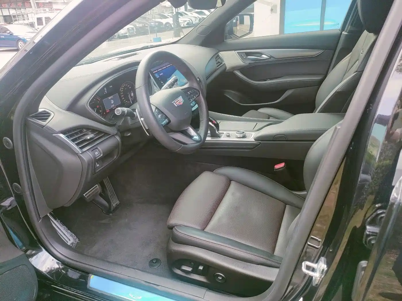 Фото 6 - Cadillac CT5