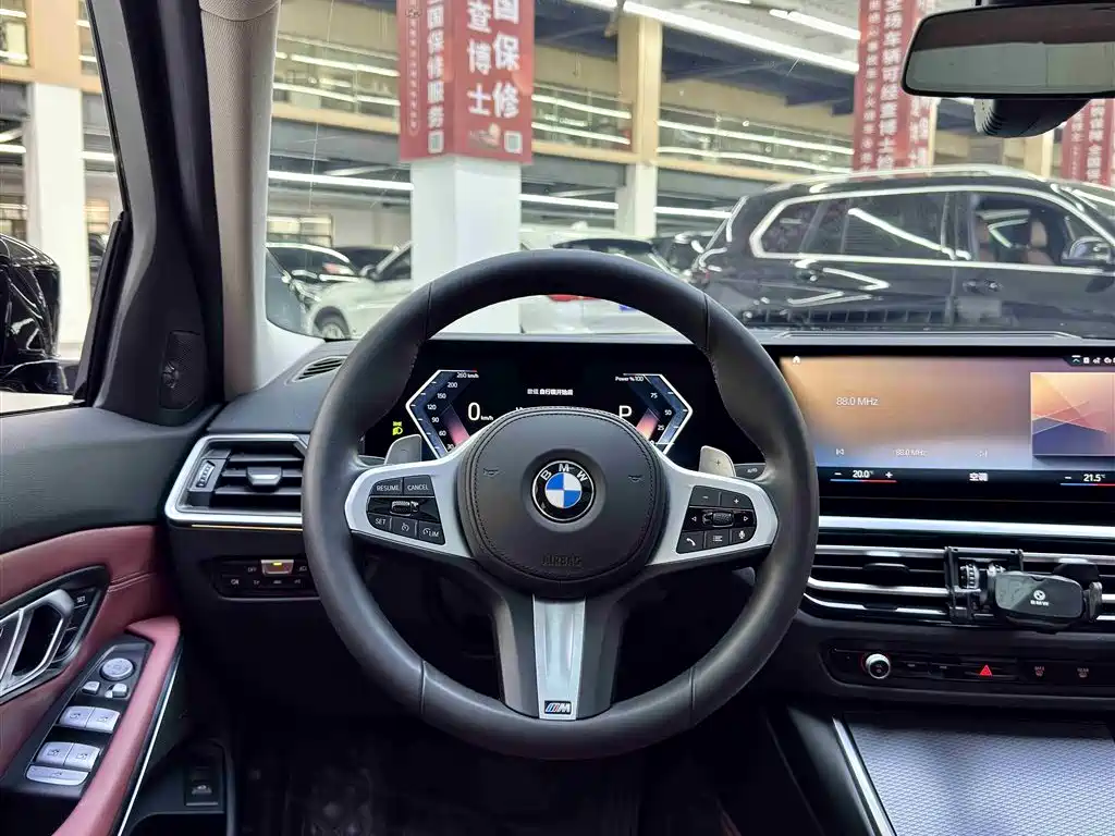 BMW 3 Series 2023 325Li M Sport Black Night Package фото 16