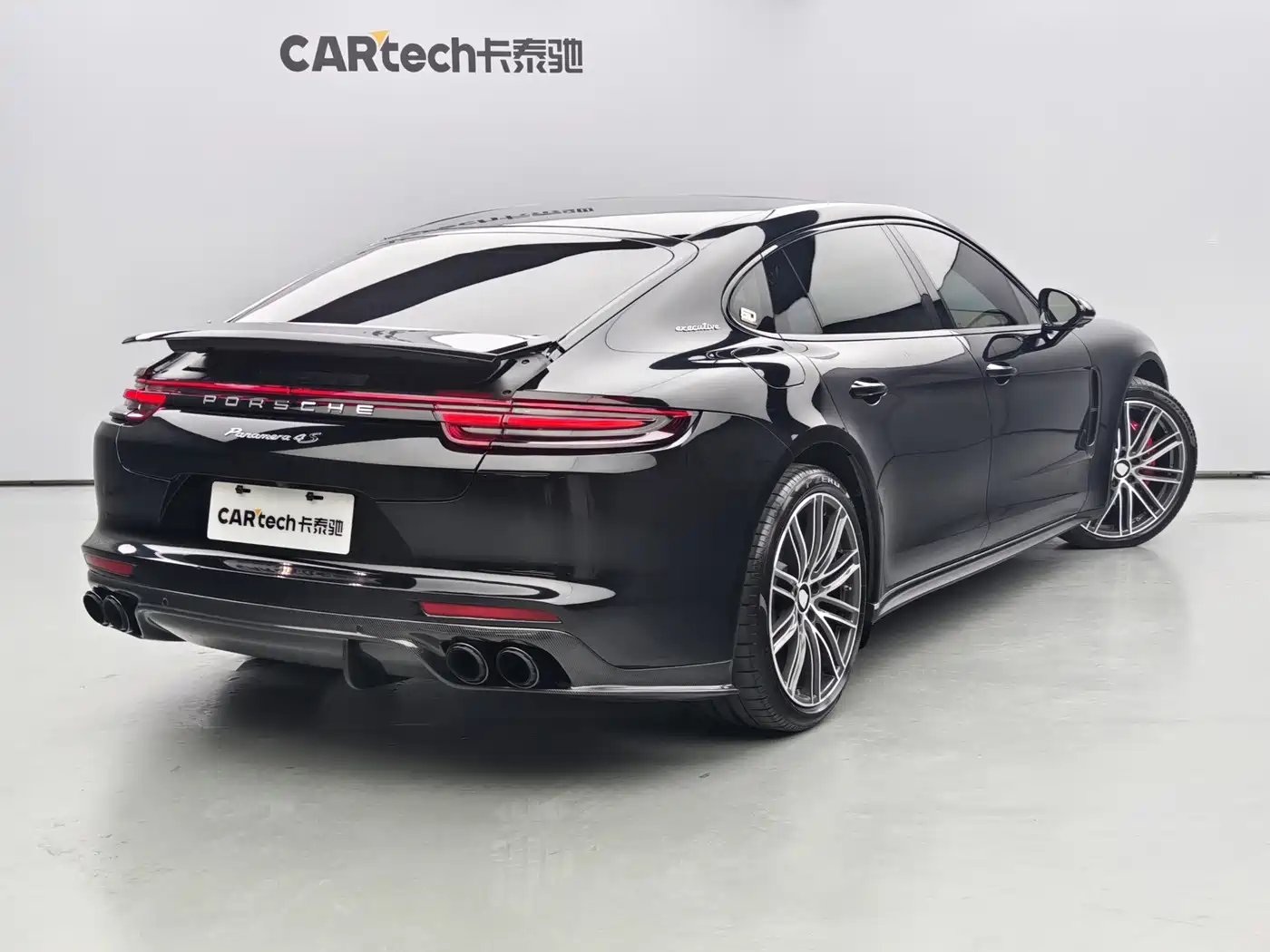 Фото 4 - Porsche Panamera