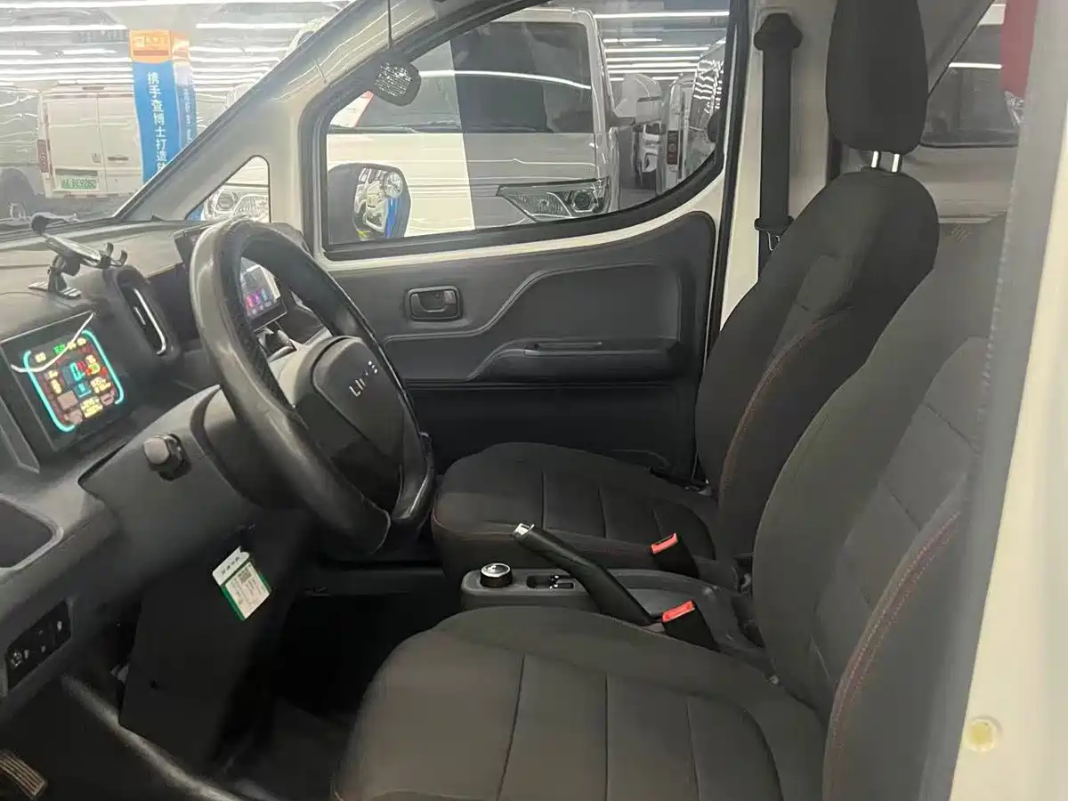 Lingshi Auto Ling Shi Golden Warehouse 2025 2024 Model Year Luxury Edition First Class