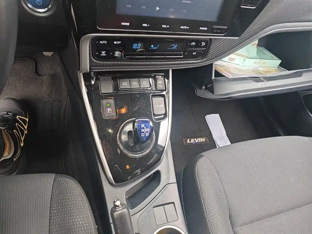 Toyota Levin Twin Engine E+ 2019 1.8PH V E-CVT Luxury Edition фото 10