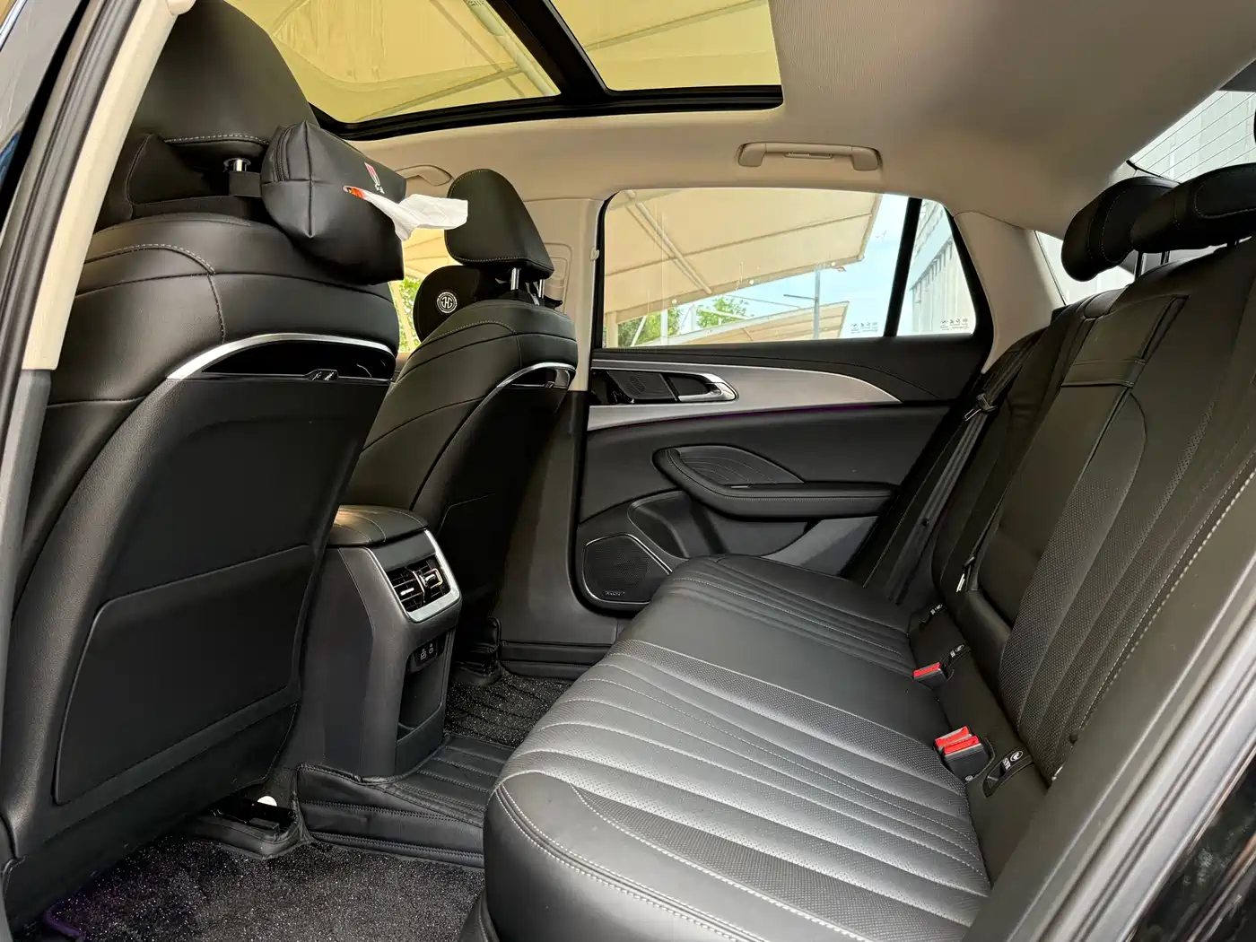 Hongqi H5 2024 2.0T Automatic Smart Connect Flag Smooth Edition фото 10